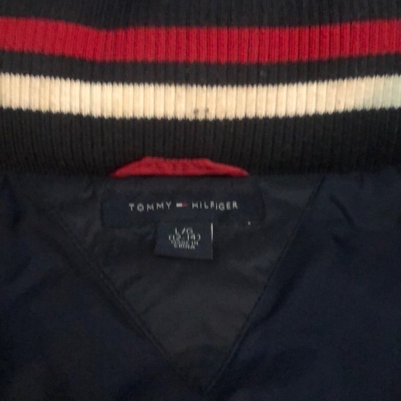 Tommy Hilfiger Hoodie Puffer Jacket. - Picture 3 of 6